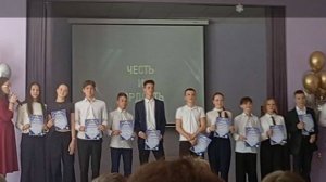 Честь и гордость школы. Наша доча уже восьмой год подряд получает такое звание. Молодец!