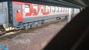 Красноярск отправление из окна поезда стук колес и немного гор вдали