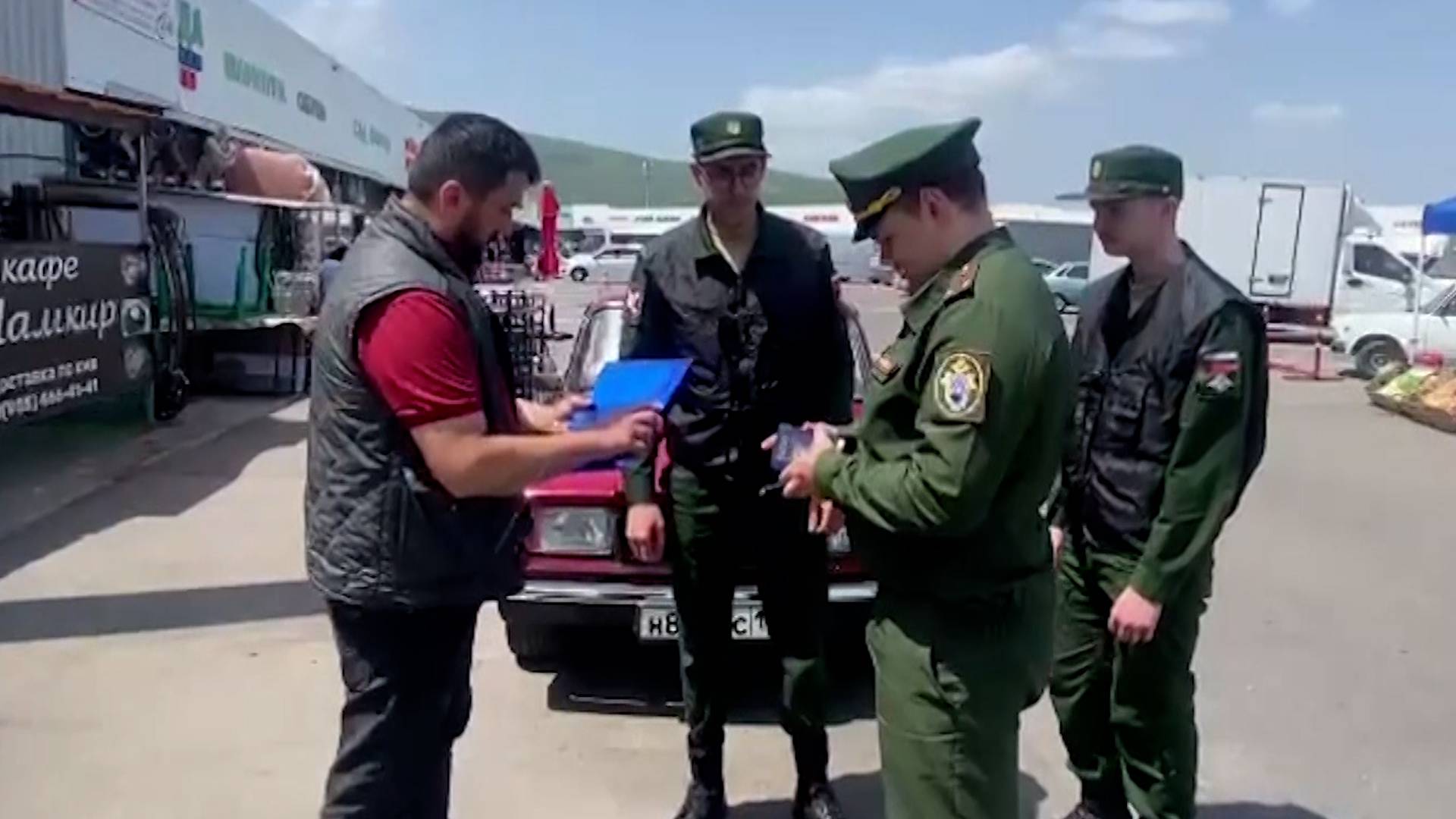 РЕЙД ПО МИГРАНТАМ ПРОШЕЛ В ПЯТИГОРСКЕ смотреть онлайн