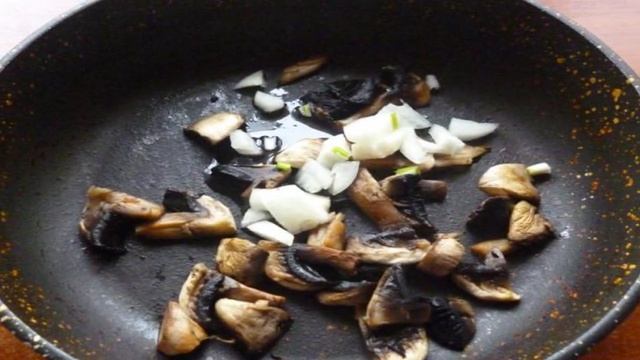 Картофель со свининой и грибами запечённый в рукаве