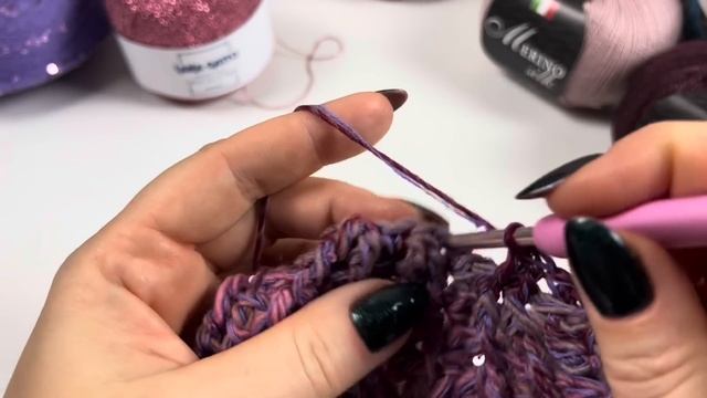 ХИТ: ШИКАРНАЯ ШАПКА КРЮЧКОМ! ВЯЗАНИЕ КРЮЧКОМ с 0 Часть 7 Полный курс от Nataly Masters смотреть онлайн