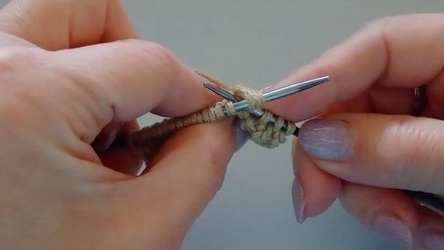 Несложный, рельефный и очень красивый узор спицами.