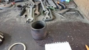 Актрос люфт хвостовика надо заменить регулировочные ?