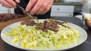 Попробуй этот воздушный салат с печенью и чипсами, который вам удивит!