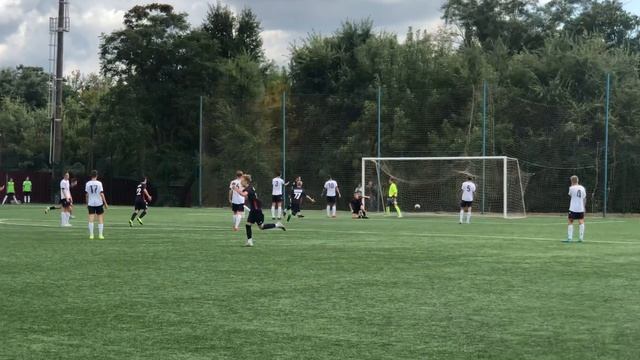 Гол ДЮСШ-1 Кривбасс-84 2005  в ворота ДЮСШ Днепр 80 Черкассы 2005