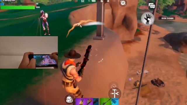 Играх На Fortnite От Най-Малкия Телефон....(и спечелих) смотреть онлайн