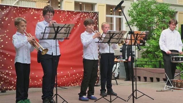 "Потому что мы пилоты" (И. Дунаевский) смотреть онлайн