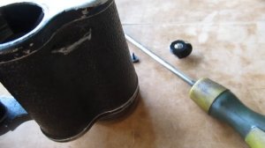 Бинокль БПЦ 5  8х30. Шат в правом окуляре (открутился туб?