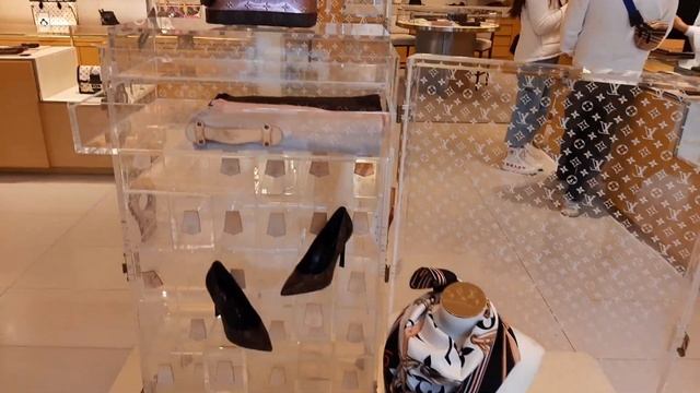 италия Падуя коллекция сумок Louis Vuitton 8 ноября 2020 смотреть онлайн