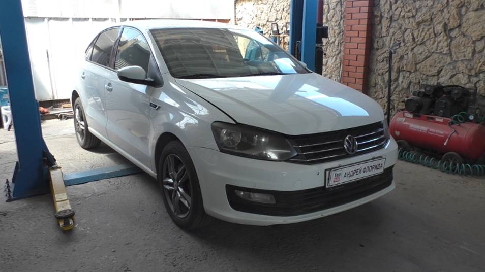 Замена помпы двигателя CWVA на Volkswagen POLO 1,6 Фольксваген Поло 2014 года 1часть смотреть онлайн