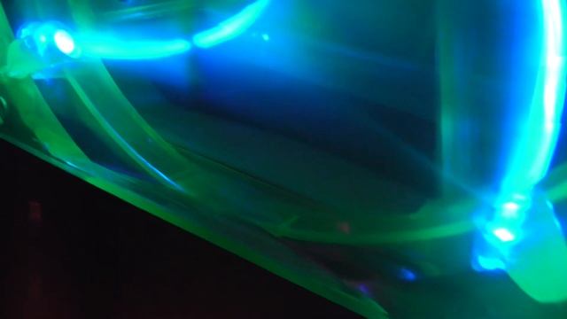 Замедленный звук вентиляторов в 12 раз