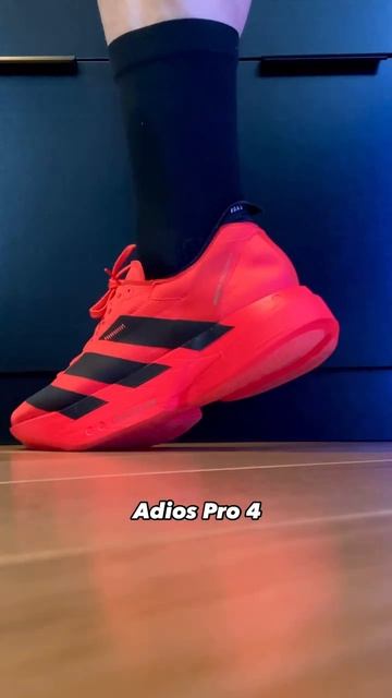 Спортивная модель Adidas Adios Pro 4 смотреть онлайн