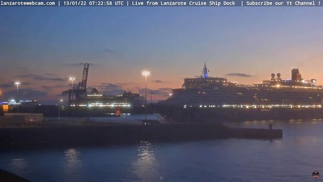 Три круизных корабля зашли в порт - Three cruise ships have entered the port смотреть онлайн