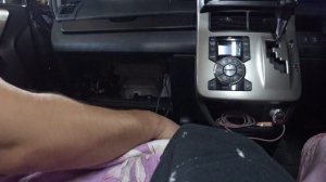 замена салонного фильтра тойота ноах или как снять ба?