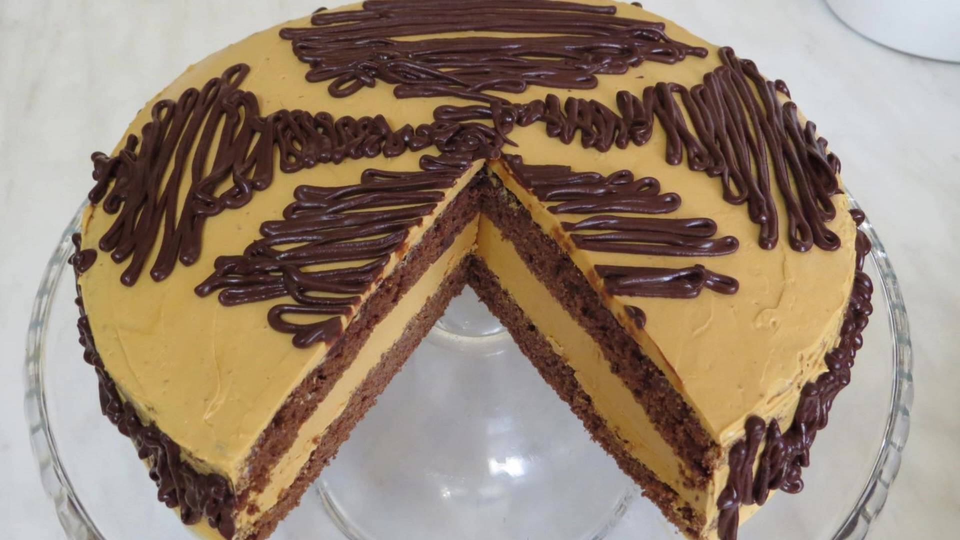 Торт ШОКОЛАДНАЯ КАРАМЕЛЬ! ФАНТАСТИЧЕСКИ ПРОСТО и ОБАЛДЕННО ВКУСНО! БЫСТРЫЙ ТОРТ! смотреть онлайн