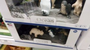 Интересный выбор фигурок животных в магазине детский мир. Очень эпический видос получился.