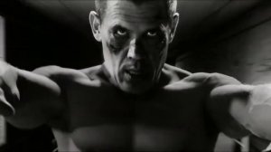 Город Грехов 2:  Женщина, ради которой стоит убивать. С 21 августа.