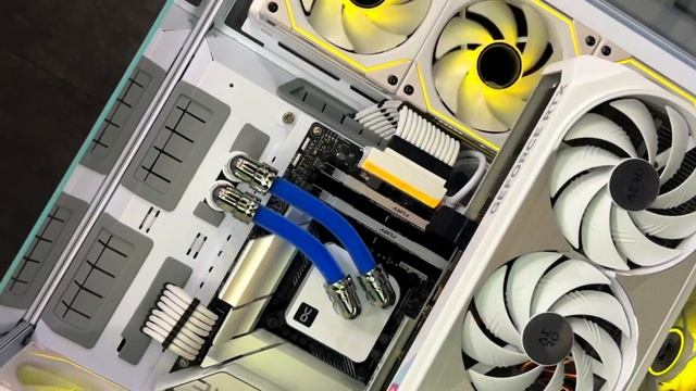 Сборка в LIAN LI O11 Vision [14700KF/RTX4080]