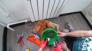 Потёк кран на радиаторе? устраняем Течь!