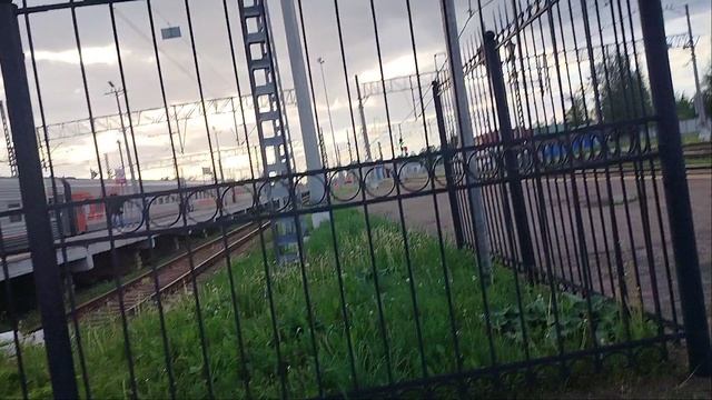 Электровоз ЭП2К-176 с Пассажирским поездом Сообщением Санкт-Петербург-Самара Малая Вишера смотреть онлайн