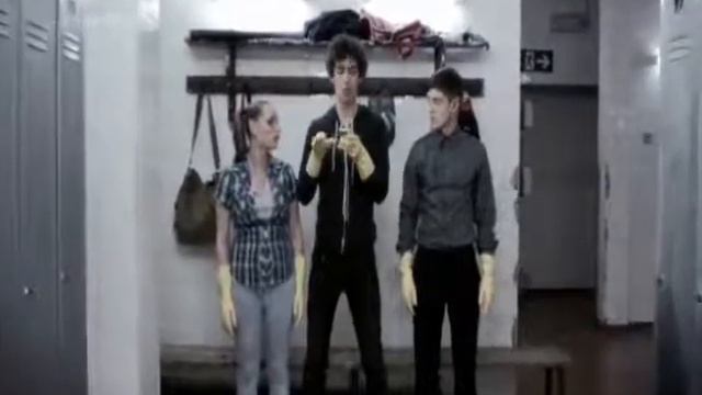 Misfits 1 сезон 6 серия, Любымый момент:D смотреть онлайн