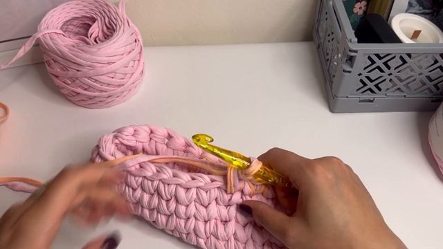 УЛЬТРАМОДНЫЙ чехол для ноутбука крючком из трикотажн? смотреть онлайн
