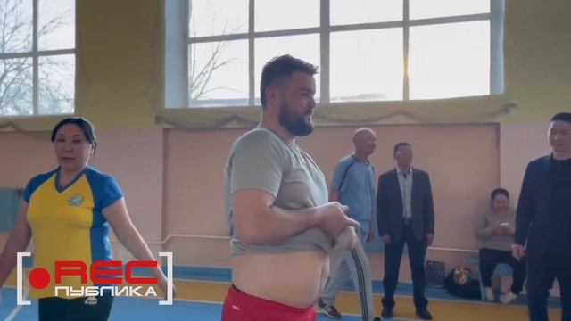 Верховный Хурал Тувы против Улуг-Хема / Перетягивание