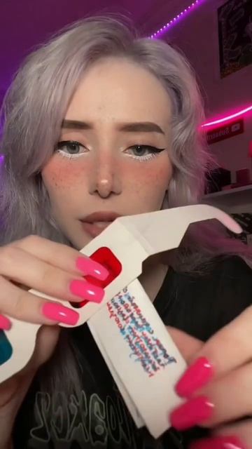 ШПАРГАЛКИ ДЛЯ ШКОЛЫ! Как списать на контрольной? Как сделать шпаргалку! смотреть онлайн