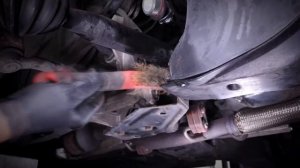 Как легко заменить нижний рычаг на Polo своими руками!