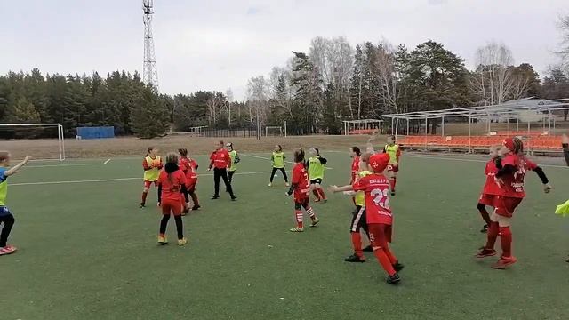 Спортивно-тренировочные сборы. Футбольная команда Сибиряк девочки 2014-2015 2023 год