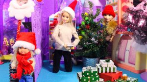 БАРБИ ЗАБЫЛА КУПИТЬ ПОДАРКИ НА НОВЫЙ ГОД / Куклы мама Барби