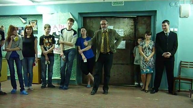 Hostel 2 Осенний бал Подарки и речь Балицкого 2010 смотреть онлайн