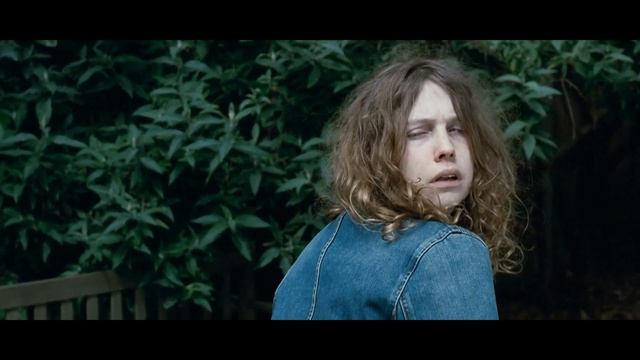 Девка в саду / Зомби по имени Шон (2004) смотреть онлайн