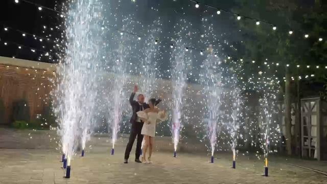 Дорожка из больших фонтанов холодного огня, Шодо, 30.05.2025 смотреть онлайн