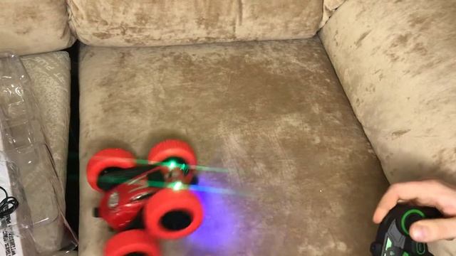 Трюковая машинка Stunt Car смотреть онлайн