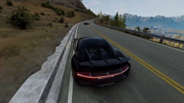 ДВЕ BUGATTI НАВОДЯТ СУЕТУ