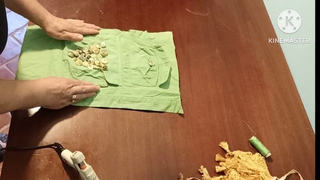 Поделки из мужской рубашки и винтажных пуговиц  Утили?