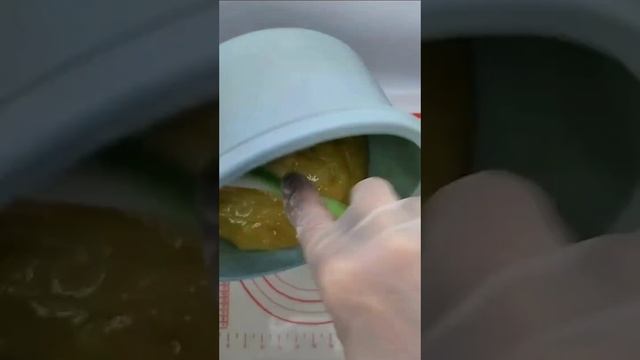 Моти Фисташка