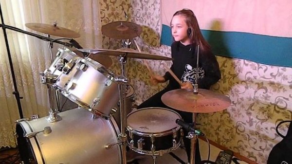 Mr. Crowley - Ozzy Osbourne - drum cover by Sonya