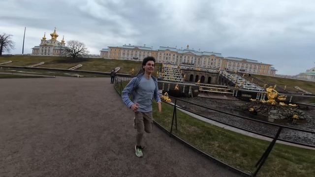 Ежедневная беговая тренировка в Петергофе || Готовимся побеждать на Московском марафоне 2025 :) смотреть онлайн