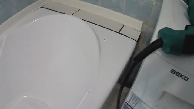 Ванна : большие и маленькие щели. смотреть онлайн