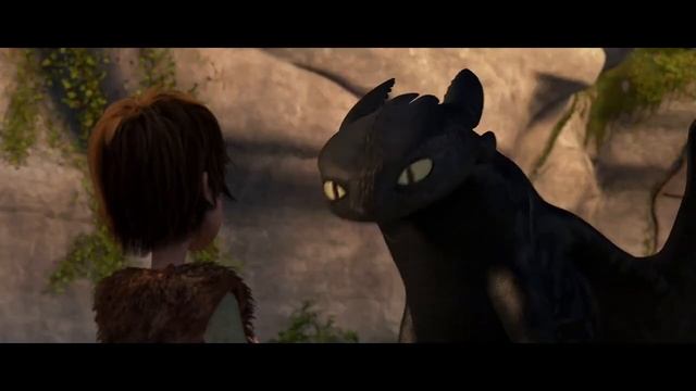 Иккинг впервые кормит Ночную Фурию | Как Приручить Дракона (2010)