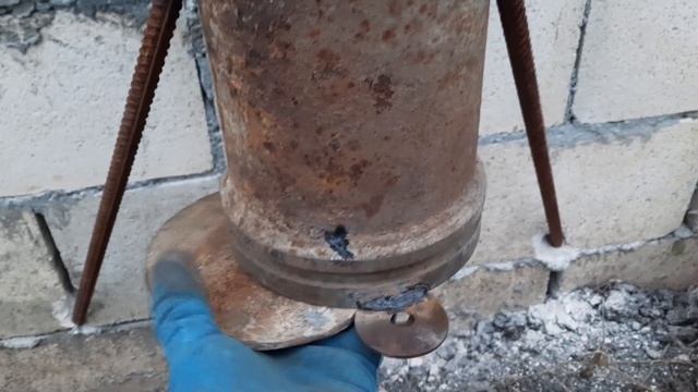 Как сделать дёшево дымоход из обычных труб...