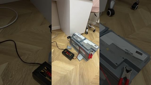 Аккумулятор Varta 105 AGM