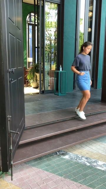 В Тайланде супер удобные доставки #shorts смотреть онлайн