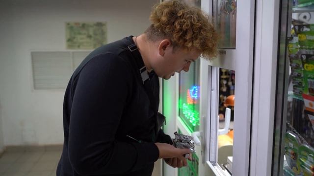 СЛОМАЛИ АВТОМАТ НА 2 МЕСЯЦЕ | ЧТО С БИЗНЕСОМ? смотреть онлайн