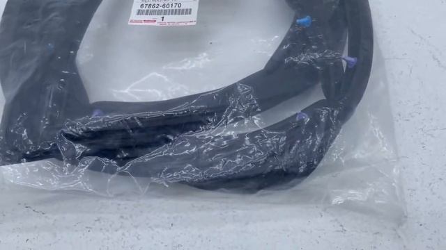 67862-60170 6786260170 Оригинал Уплотнитель двери передней лево смотреть онлайн