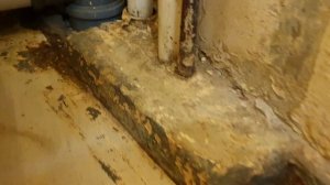 Что скрывает отделка туалета в панельном доме 504 серии