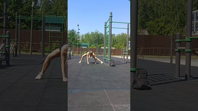 Растяжка перед пробежкой или силовой тренировкой. А можно просто потянуться.