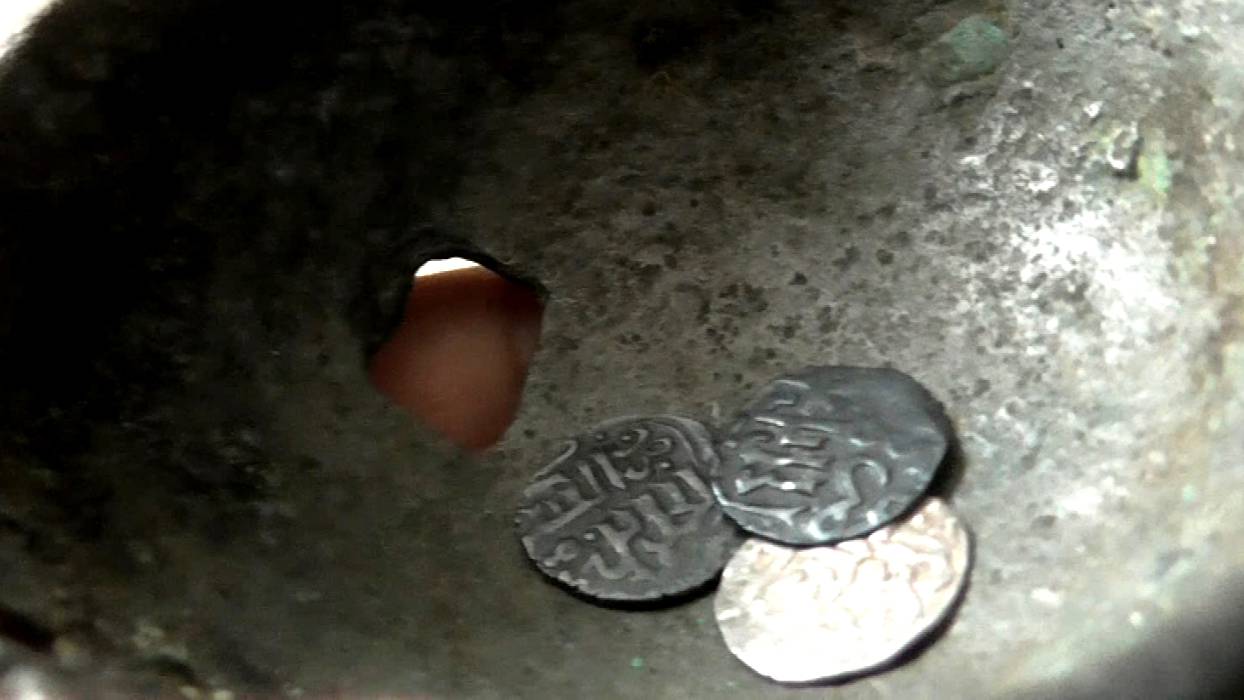 Найденный артефакт.Чаша для дирхемов хана Джанибека! смотреть онлайн